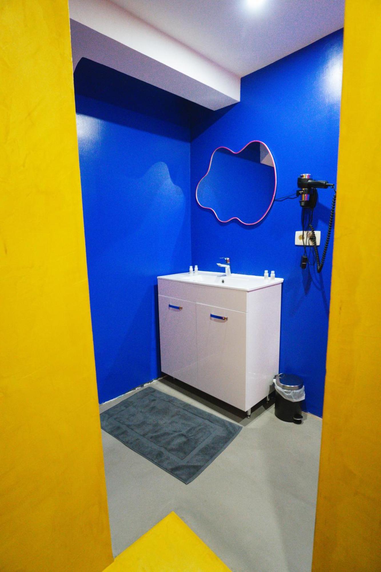 Capsule Boogie-Woogie - Jacuzzi - Sauna - Billard - Jeux - Ecran Geant - Filet Suspendu - Netflix La Louviere Exterior photo